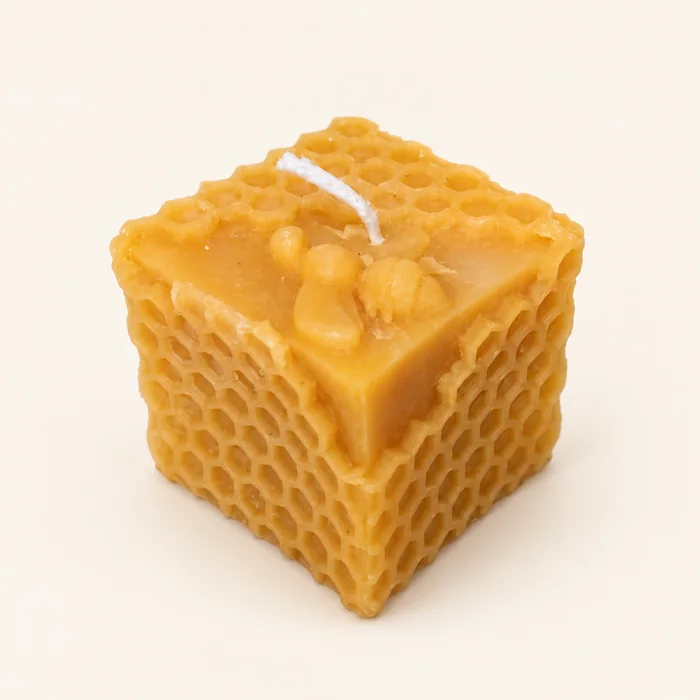 Vela de cera de abelha — cubo com relevo