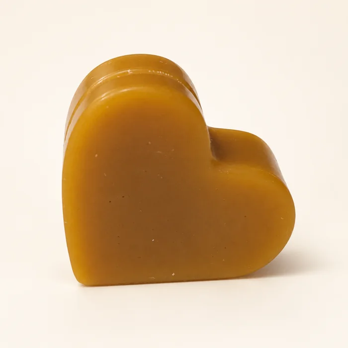 Vela de cera de abelha — coração liso